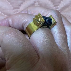 A unique spin on a ring!